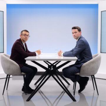 robert-sighiartau-si-reporterul-radu-eremia-la-interviurile-libertatea-scaled.jpg E greu de realizat un guvern tehnocrat