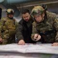 Zelenski l-a demis pe comandantul-șef al Armatei ucrainene, Oleksandr Sîrskîi, și l-a numit în locul său pe Mihailo Drapatîi, după schimbarea Ministrului Apărării și protestele din Ucraina