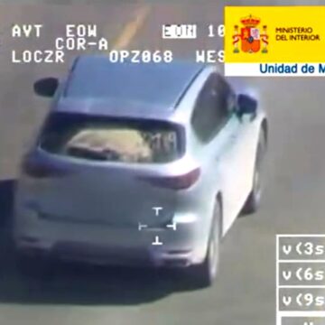 Șofer filmat circulând cu 128 km/h peste limita legală, pe un drum din Spania. Ce sancțiuni riscă