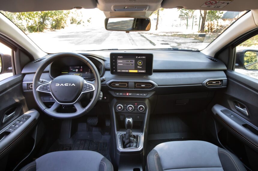 spanioli-verdict-suv-dacia-ieftin-vacanta-familie.jpg Spaniolii spun că Dacia are cel mai bun SUV ieftin cu care să-ți duci familia în vacanță