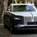 A plătit 80.000 de euro pe un SUV electric chinezesc de lux dar l-a dat înapoi după trei ani de probleme