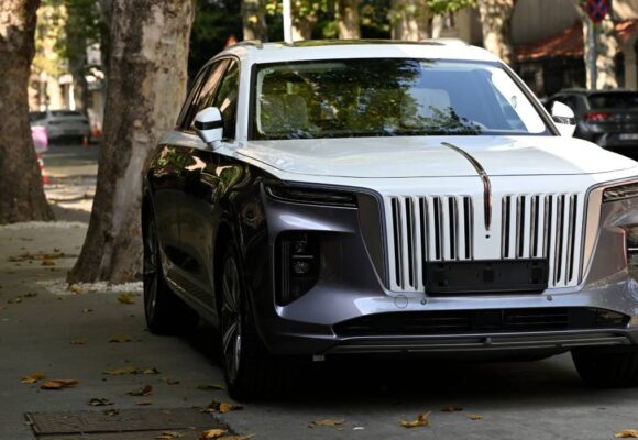 suv-ul-electric-de-lux-chinezesc-hongqi-e-hs9.jpg A plătit 80.000 de euro pe un SUV electric chinezesc de lux dar l-a dat înapoi după trei ani de probleme