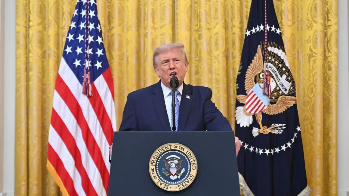 trumppp.webp.webp „Mă gândesc la un atac masiv. Mai mare decât oricând. Nu au suferit destul”. Militanții Houthi susțin că au atacat două petroliere saudite în Marea Roșie – Aleph News