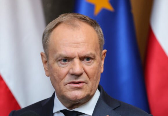 tusk.jpg Donald Tusk convoacă echipa de coordonare