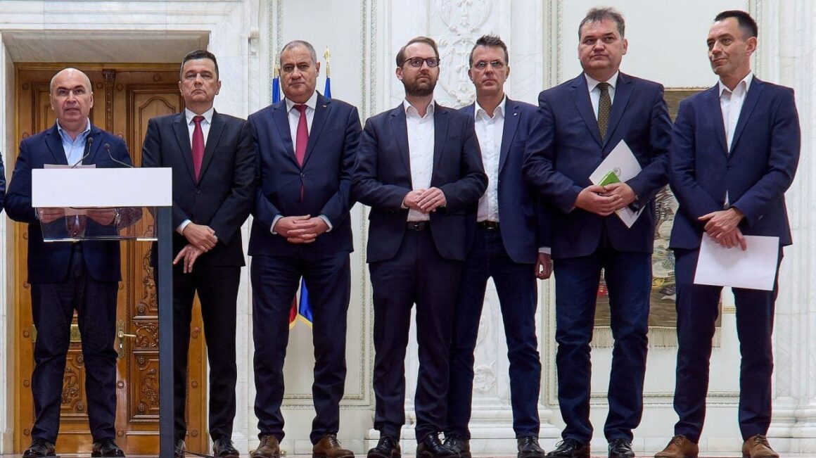 udmr-avertizeaza-pnl-psd-si-il-acuza-pe-nicusor-dan-ca-este-pasiv-la-doua-luni-dupa-ce-guvernul-bolojan-a-fost-demis-cine-castiga-e1783331460234.jpg „AUR câștigă”. UDMR avertizează PNL, PSD și pe Nicușor Dan, la două luni după ce Guvernul Bolojan a fost demis