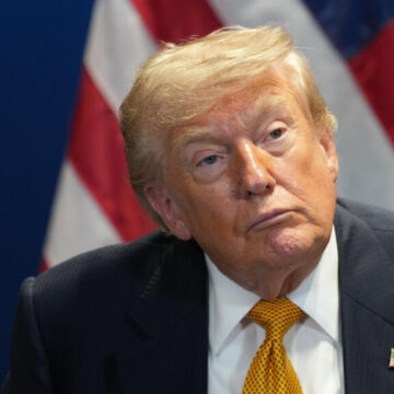 AP26189473452229.jpg Donald Trump afirmă că a suspendat atacurile planificate împotriva Iranului, cu condiția unui acord care să prevadă redeschiderea imediată a Strâmtorii Ormuz