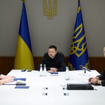 Ucraina a lansat cel mai amplu atac cu drone asupra Rusiei din acest an, potrivit oficialilor ruși. 822 de drone au fost folosite, iar 600 au vizat Moscova