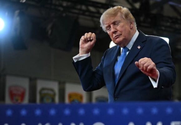 Trump declară că Strâmtoarea Ormuz este „teritoriu american”