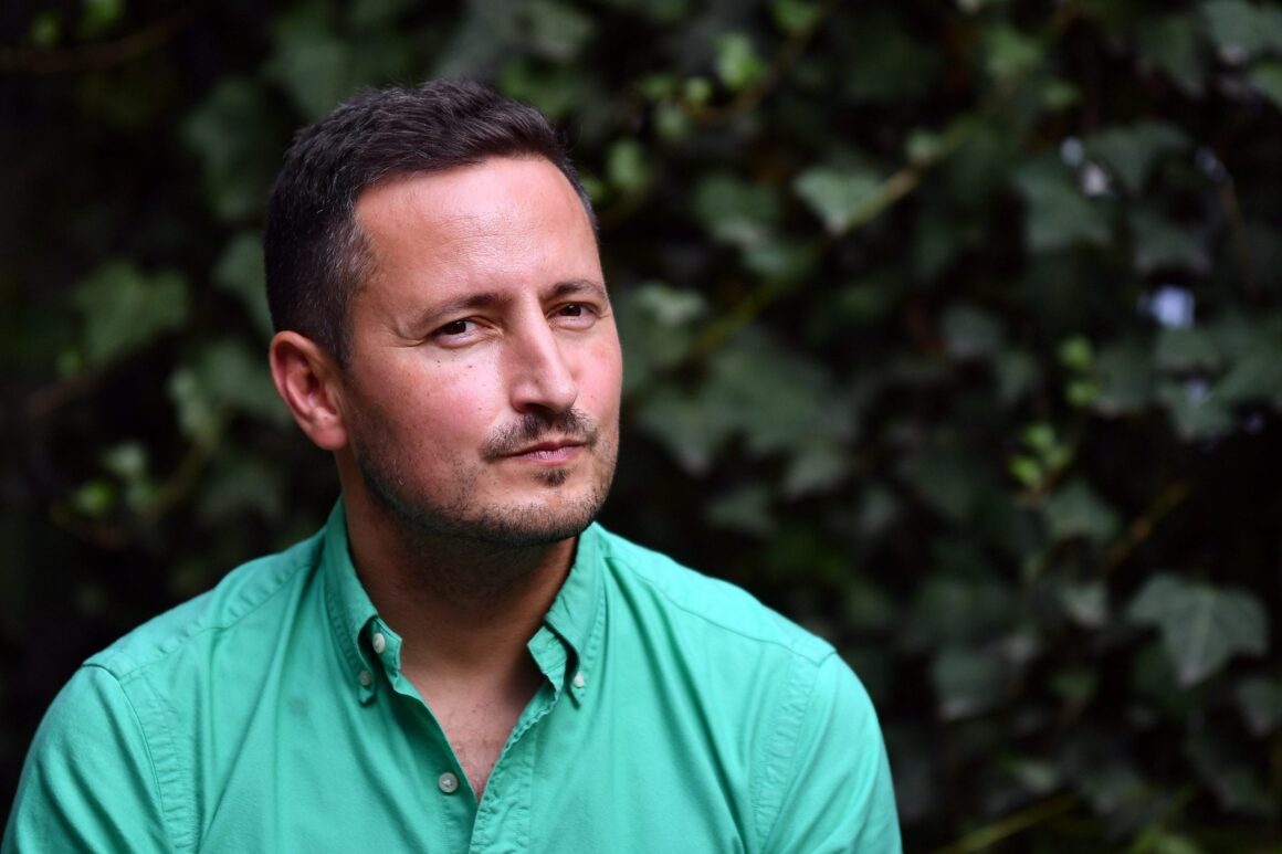 Nicu Ştefănuţă spune că prosumatorii României sunt atacați de Guvern și va anunța Comisia Europeană: „Nu este posibil să trecem legi stupide şi antieuropene”