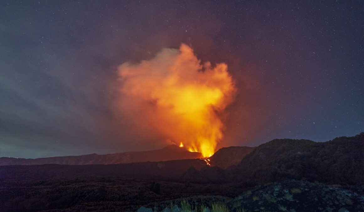 eruptie-etna-11-august-2026-italia-zboruri-suspendate-aeroport-catania-4.jpg „Pasagerii trebuie să verifice statusul zborului”