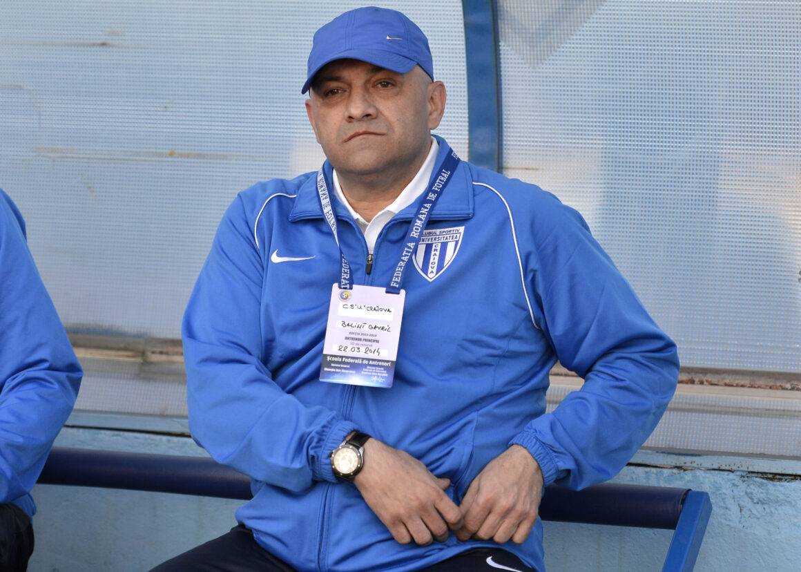 gabi-balint-previziune-sumbra-dupa-universitatea-craiova-ararat-armenia-1-1-scaled.jpg „Universitatea Craiova nu se califică”. Gabi Balint, previziune sumbră pentru olteni după remiza cu Ararat-Armenia