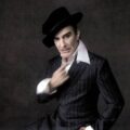 Horizons”. Metropolitan Museum of Art dedică prima mare retrospectivă designerului și aduce în prim-plan atât creațiile sale, cât și controversele care i-au marcat cariera – Aleph News