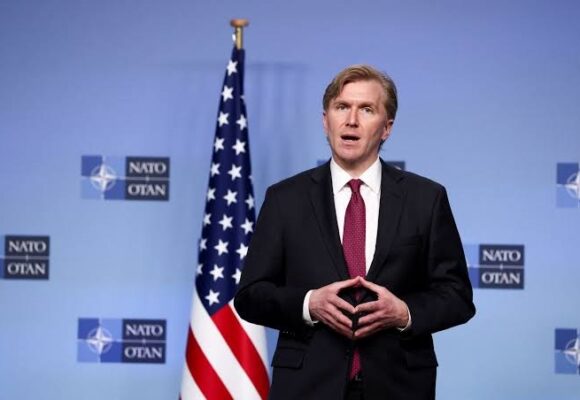 nato.jpg „NATO trebuie să se schimbe”. Avertismentul Statelor Unite pentru Europa, transmis de Elbridge Colby aliaților la Bruxelles
