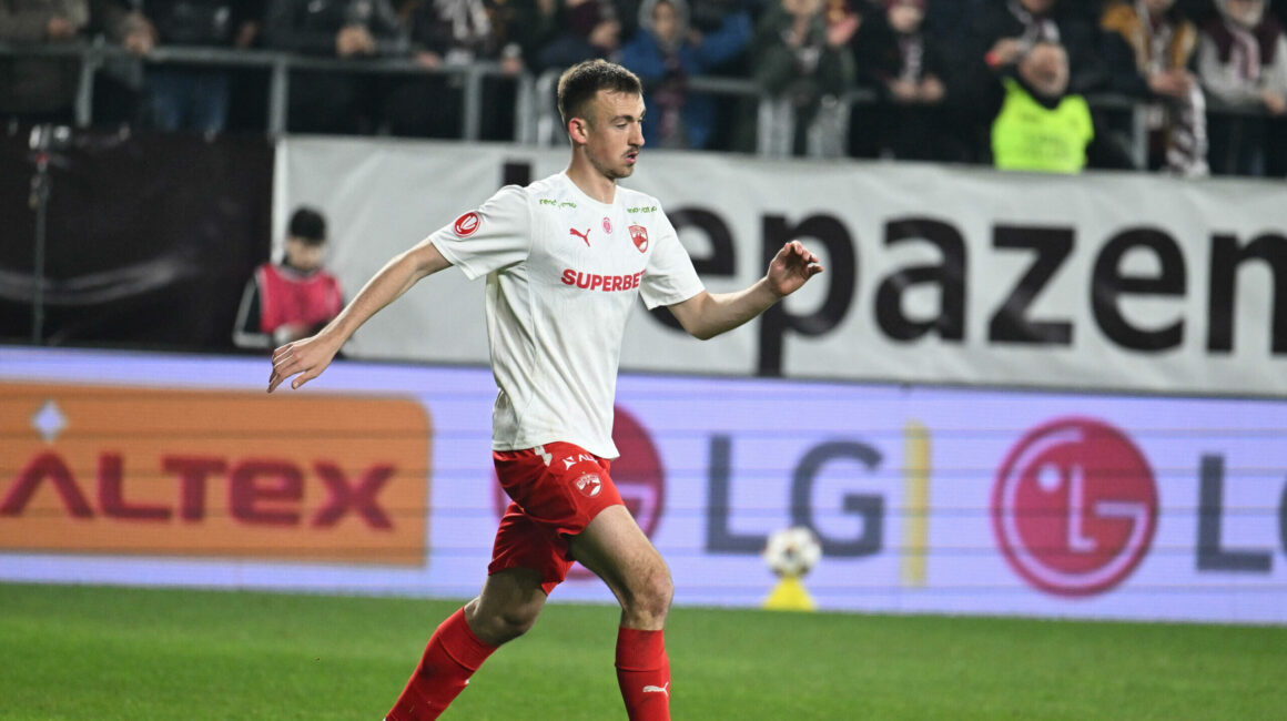 nikita-stoinov-universitatea-craiova-dinamo-andrei-nicolescu-scaled-e1785996377253.jpg De ce Nikita Stoinov nu va ajunge la Universitatea Craiova de la Dinamo și care sunt ceilalți doi jucători în aceeași situație