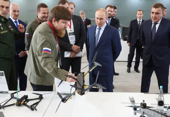Vladimir Tkachuk, apropiat al lui Putin și șeful companiei care produce drone kamikaze pentru armată rusă, este în stare critică după ce mașina sa a explodat