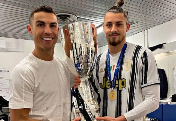 radu-dragusin-dezvaluie-ce-l-a-invatat-cristiano-ronaldo-e-cel-mai-puternic-detaliu-pe-care-l-am-preluat.jpg Radu Drăgușin dezvăluie ce l-a învățat Cristiano Ronaldo! „E cel mai puternic detaliu pe care l-am preluat”