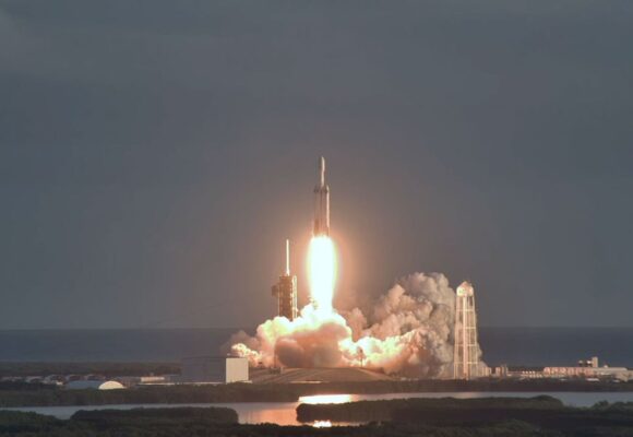 roman-launch-2.jpg NASA a lansat telescopul spațial „Nancy Grace Roman”, un puternic observator care se va concentra pe energia și materia întunecată