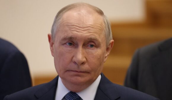 vladimir-putin-august-2026.jpg Vladimir Putin a făcut un pas riscant la câțiva kilometri de Japonia. Ce a căutat pe insulele pe care Japonia le revendică din 1945