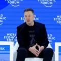 Cine conduce lumea de azi? În șase ani, nu s-a schimbat doar tehnologia. S-a schimbat harta puterii, iar Elon Musk este unul dintre cei mai influenți actori ai noii lumi digitale