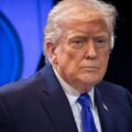 Donald Trump a promulgat legea care lovește Rusia și îi permite să impună tarife de până la 100% unor state