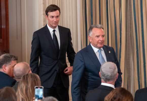 Steve Witkoff și Jared Kushner au ajuns sâmbătă la Moscova