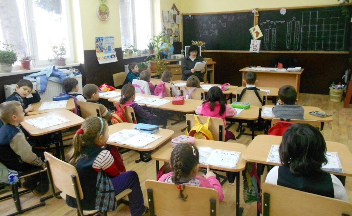 clasa-pregatitoare.jpg Școlile trebuie să se pregătească pentru căderea dronelor