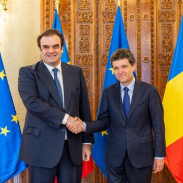 hr8spzlbwaaptxd.jpeg Nicușor Dan a discutat cu Președintele Eurogrup despre viitorul buget al Uniunii Europene. Care este poziția României