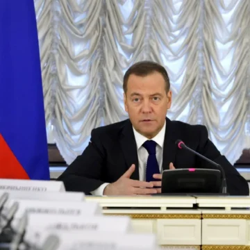 index-2.webp.webp Rusia amenință Germania cu un „atac direct”. Medvedev indică ținte militare și locuri din Berlin