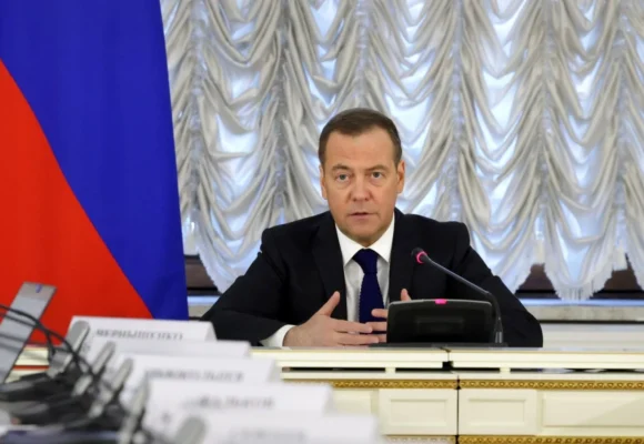 Rusia amenință Germania cu un „atac direct”. Medvedev indică ținte militare și locuri din Berlin