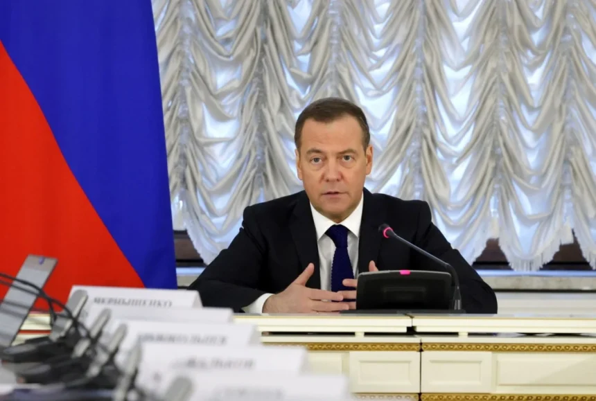 Rusia amenință Germania cu un „atac direct”. Medvedev indică ținte militare și locuri din Berlin