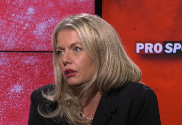 lorena-balaci-problema-spital.jpg „Plătesc 24.000 de lei pe an pentru sănătate şi nu-ți dau nici măcar…”