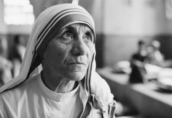 Lumea marchează Ziua Internațională a Carității pe 5 septembrie