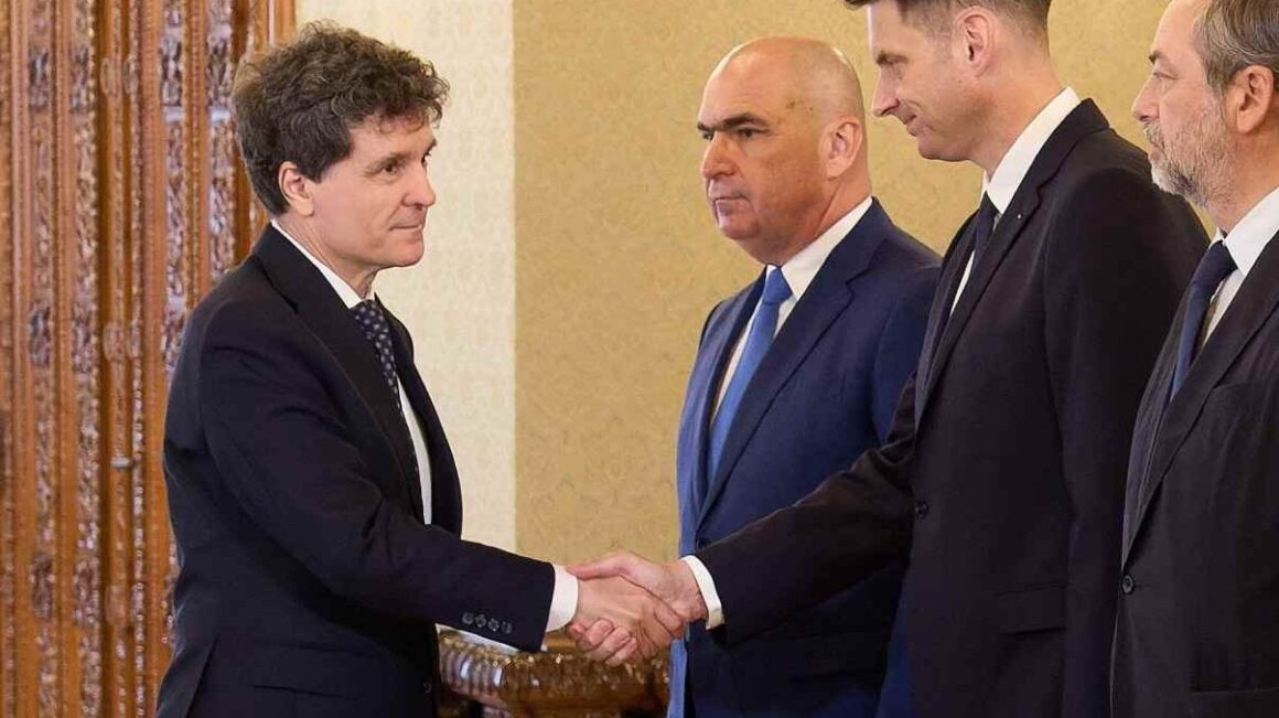 Patru luni fără guvern cu puteri depline. Cronologia crizei politice după demiterea premierului Ilie Bolojan prin moțiunea de cenzură PSD-AUR
