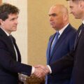 Patru luni fără guvern cu puteri depline. Cronologia crizei politice după demiterea premierului Ilie Bolojan prin moțiunea de cenzură PSD-AUR