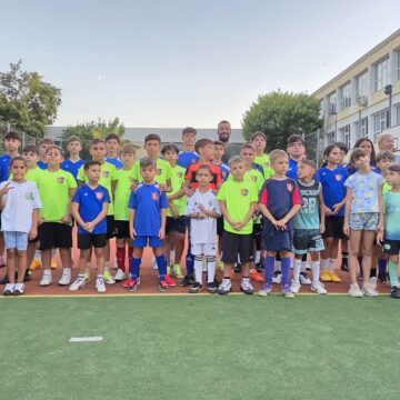 Poveste din Ferentari. Lecții de viață și realități dure de pe terenul de fotbal din cel mai temut cartier din București