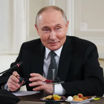 putin.webp.webp Rușii merg la urne