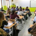 Școala începe cu restanțe, politicienii cu discursuri