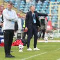 Antrenorul din Superliga, dat afară din cauza „presiunii orașului și suporterilor”