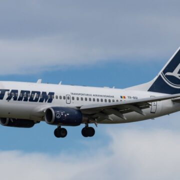 taromlucescu.jpeg TAROM introduce aeronava botezată Mircea Lucescu