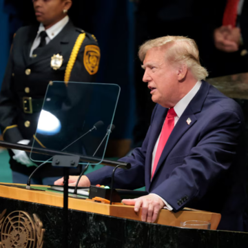 trum-mm-e1790106033843.png Trump schimbă „AI” în „SI”