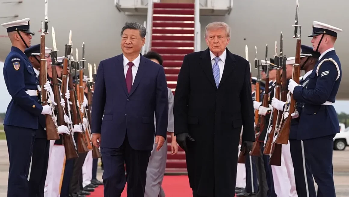 trump-1-e1790625418280.webp.webp Trump neagă că a discutat cu Xi Jinping despre vânzarea de arme americane către China