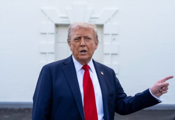 trump-ai-.-.jpg Trump vrea să schimbe denumirea „Inteligenței Artificiale”