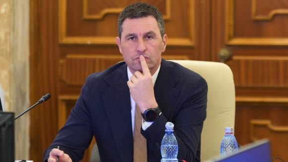 udmr-nu-ia-in-serios-amenintarile-psd-cu-iesirea-din-coalitie-tanczos-barna-noi-cand-spunem-ca-iesim-a-doua-zi-am-iesit-e1774417396186.jpg AUR să nu facă parte din el