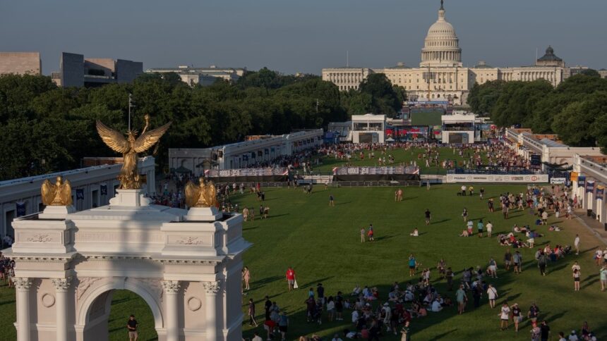 wsh.jpg Arcul de Triumf din Washington devine complex militar