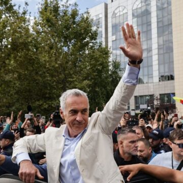 Călin Georgescu, plasat sub control judiciar. Tribunalul București l-a scăpat de arestul preventiv