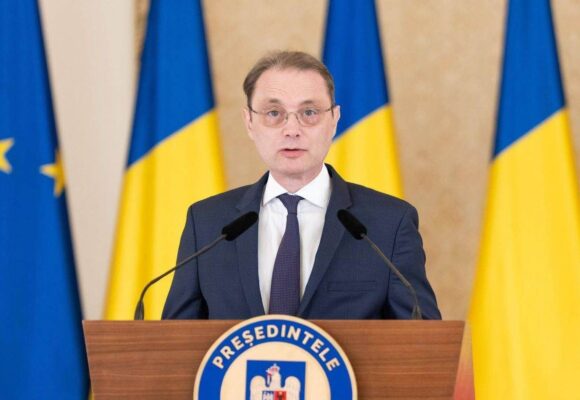 Guvernul Niculescu ajunge astăzi la votul de învestitură în Parlament