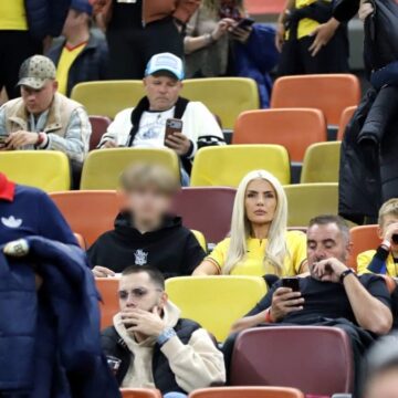 Laura Vicol a apărut la România – Suedia. Cum a fost surprinsă pe Arena Națională