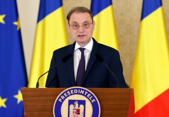 Încep negocierile pentru formarea noului Guvern. Miza: guvern politic sau tehnocrat