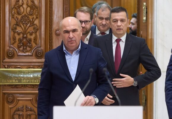 „Când au fost băuți? Când nu au votat legea salarizării sau acum, după ce am pierdut 770 de milioane de euro”