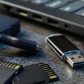Mii de dispozitive cu date secrete, de negăsit. Ce s-a întâmplat în agenția de spionaj britanică